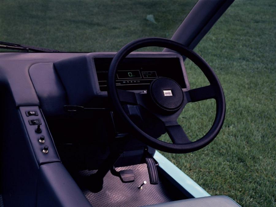  Nissan EV Guide-II Concept 1985 года  (фото 2 из 2)